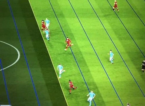 VAR เจอดราม่า! แฟนบอลแห่แชร์ภาพ 