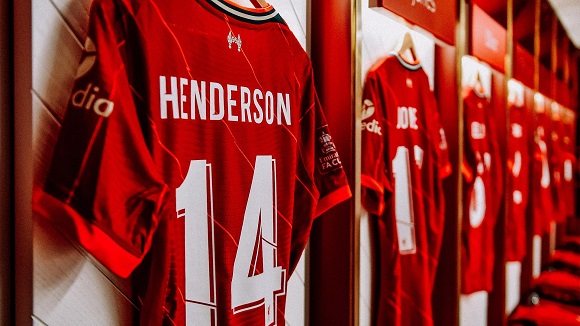 ได้เกินล้าน! หงส์เปิดประมูลเสื้อใส่เตะเอฟเอคัพช่วยวิกฤตยูเครน